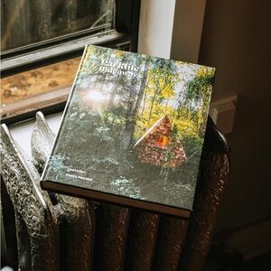 Parks Project Parklife Hideaways: Cottages, Cabins, and Living off the Grid, NWT